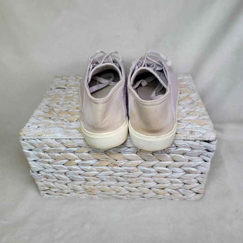 Aldo Lavender Athleisure Sneakers Comort Shoe Size 7.5 Casual Walking Active‎